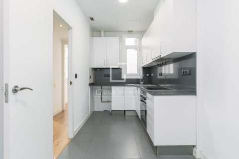 Huoneisto myytävänä Barcelona, Espanja, 3 makuuhuonetta, 91 m2 No. 192790 - kuva 10