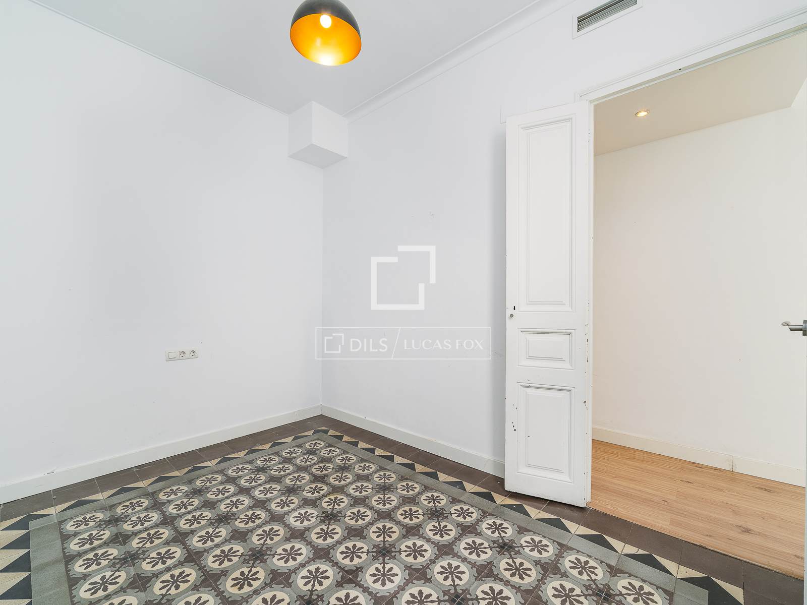 Apartment in Barcelona, Spain 3 bedrooms, 91 sq.m. No. 192790