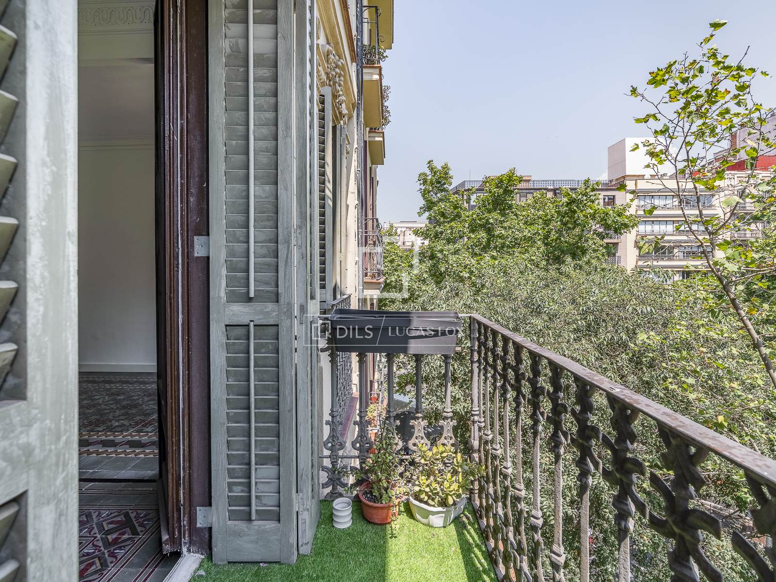 Apartment in Barcelona, Spain 3 bedrooms, 91 sq.m. No. 192790