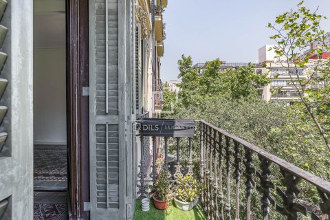 Huoneisto myytävänä Barcelona, Espanja, 3 makuuhuonetta, 91 m2 No. 192790 - kuva 7