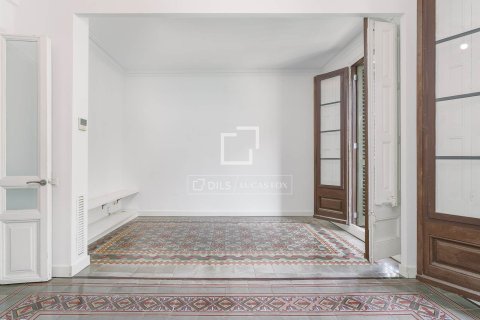 Huoneisto myytävänä Barcelona, Espanja, 3 makuuhuonetta, 91 m2 No. 192790 - kuva 4