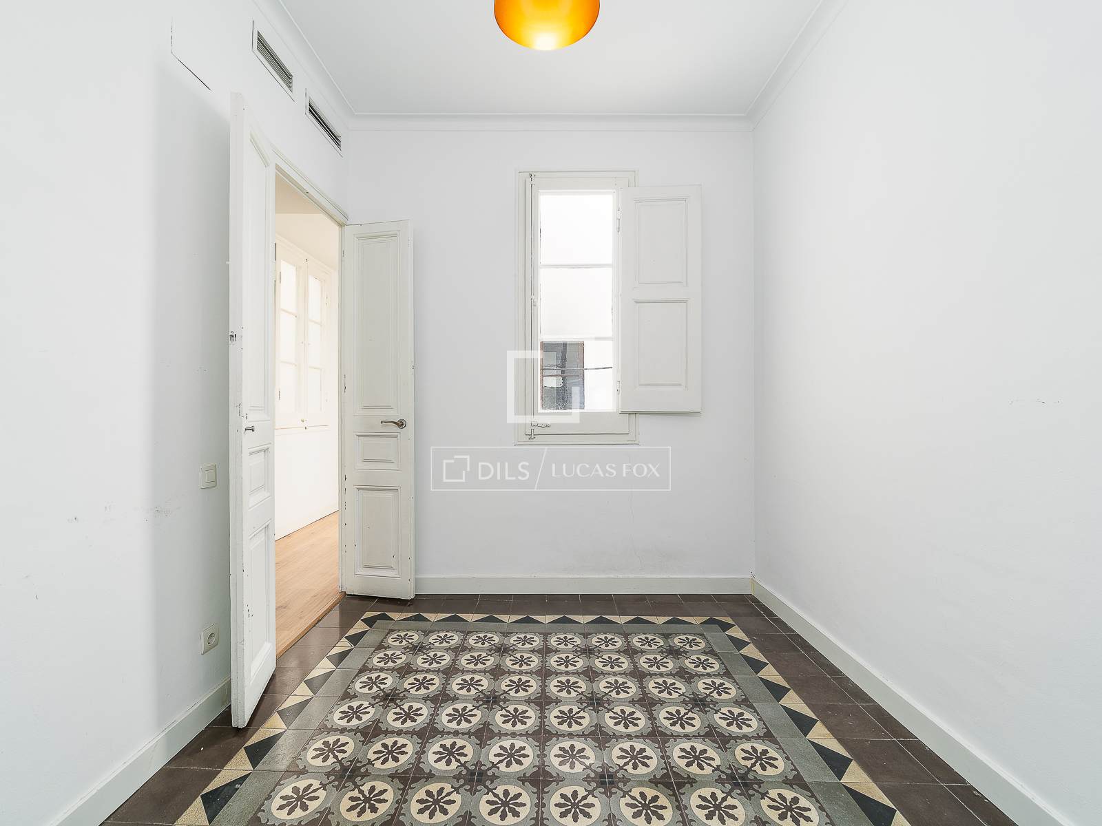 Apartment in Barcelona, Spain 3 bedrooms, 91 sq.m. No. 192790