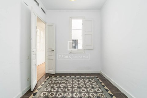 Huoneisto myytävänä Barcelona, Espanja, 3 makuuhuonetta, 91 m2 No. 192790 - kuva 17