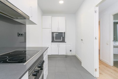 Huoneisto myytävänä Barcelona, Espanja, 3 makuuhuonetta, 91 m2 No. 192790 - kuva 12