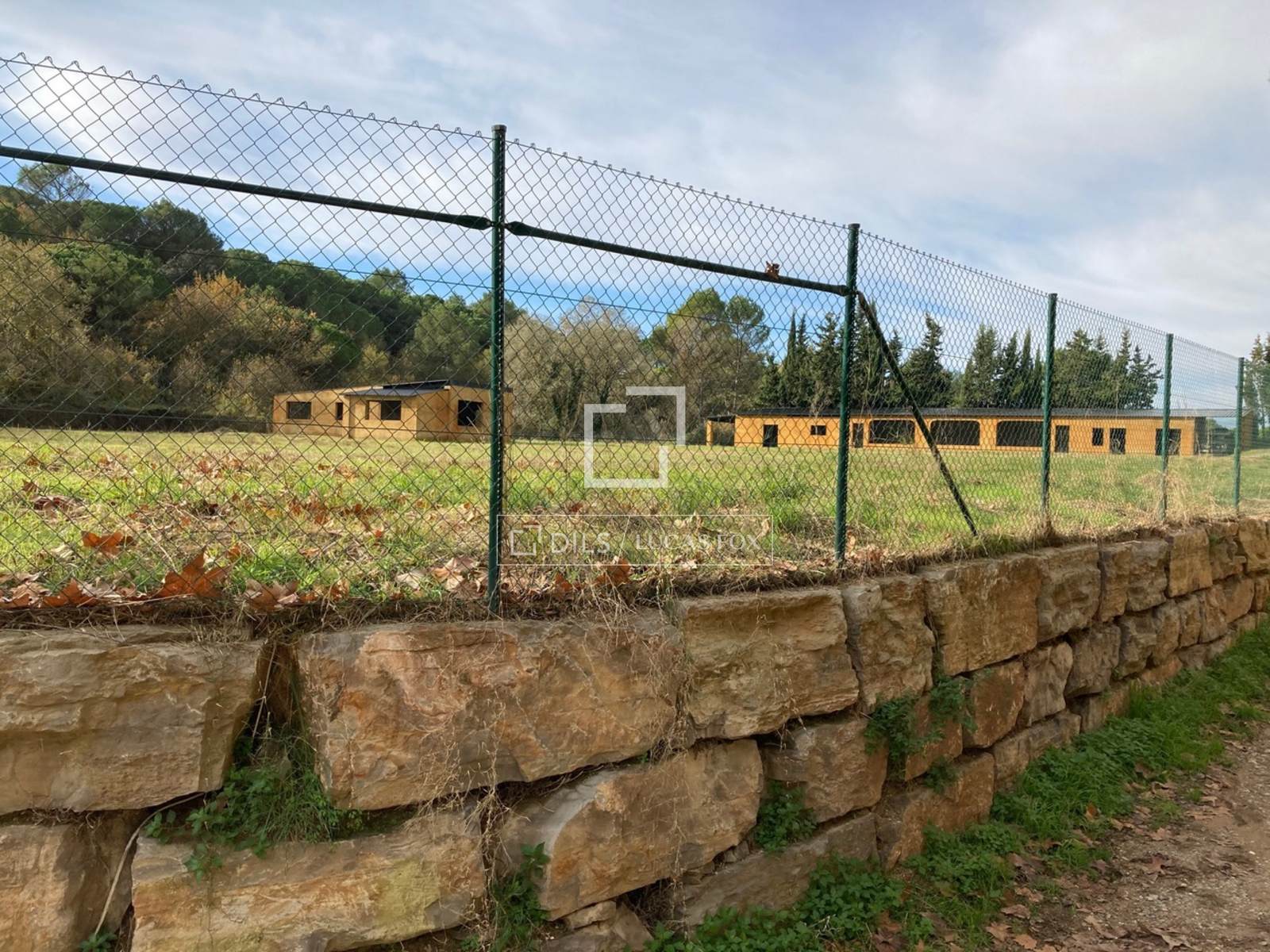 Tontti Sant Cugat Del Valles, Barcelona, Espanja No. 192785