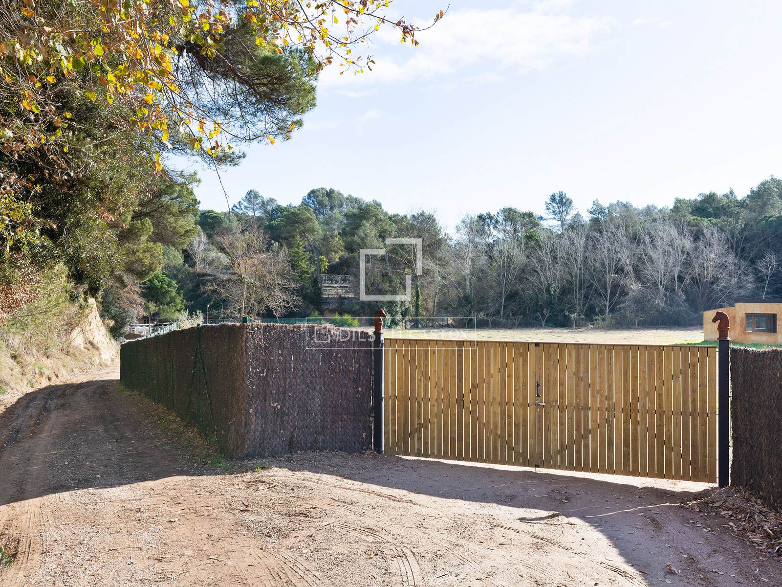 Tontti Sant Cugat Del Valles, Barcelona, Espanja No. 192785