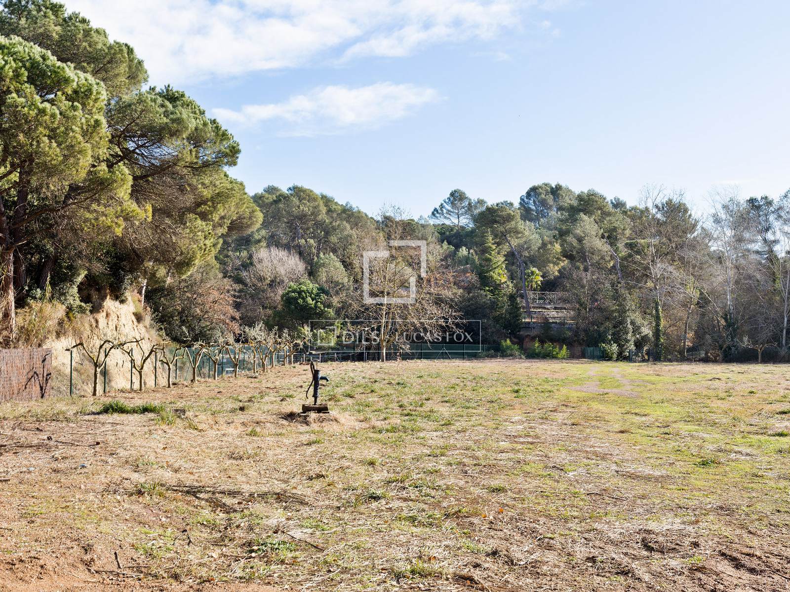 Tontti Sant Cugat Del Valles, Barcelona, Espanja No. 192785