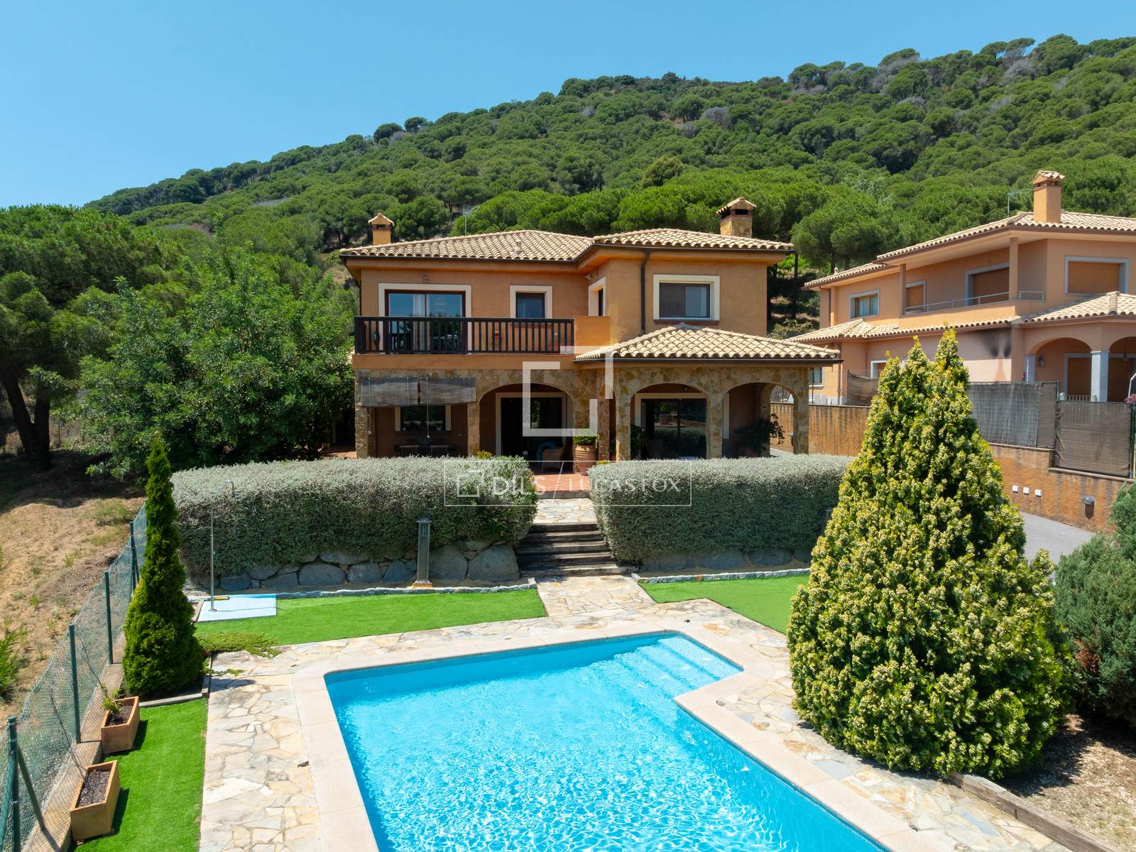 Villa en Argentona, Barcelona, España 6 dormitorios, 439 m2 No. 192791