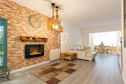 Dzīvoklis pārdošanā Esplugues de Llobregat, Barcelona, Spānijā 3 istabas, 105 m2 Nr. 150441 - attēls 3