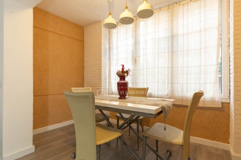 Dzīvoklis pārdošanā Esplugues de Llobregat, Barcelona, Spānijā 3 istabas, 105 m2 Nr. 150441 - attēls 7