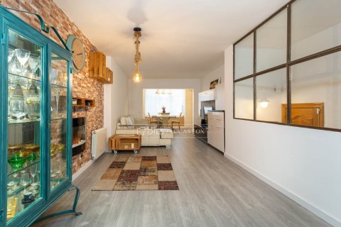 Dzīvoklis pārdošanā Esplugues de Llobregat, Barcelona, Spānijā 3 istabas, 105 m2 Nr. 150441 - attēls 15