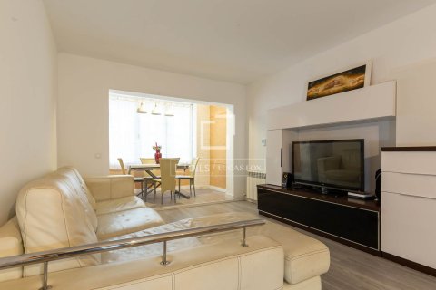 Dzīvoklis pārdošanā Esplugues de Llobregat, Barcelona, Spānijā 3 istabas, 105 m2 Nr. 150441 - attēls 5