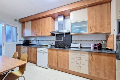 Apartment à vendre à Vilanova i la Geltru, Barcelona, Espagne, 4 chambres, 114 m2 No. 150444 - photo 13