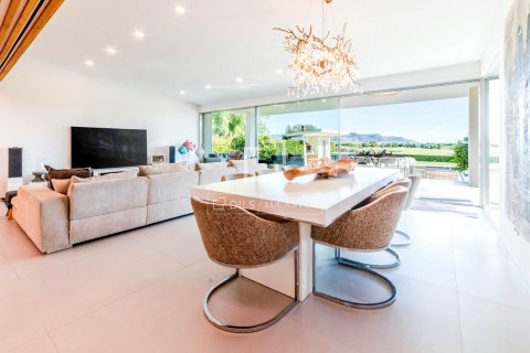 Villa for sale in Sitges, Barcelona, Spain 5 bedrooms, 550 sq.m. No. 150442 - photo 3