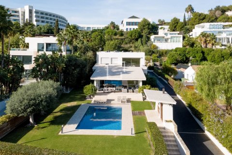 Villa for sale in Sitges, Barcelona, Spain 5 bedrooms, 550 sq.m. No. 150442 - photo 11