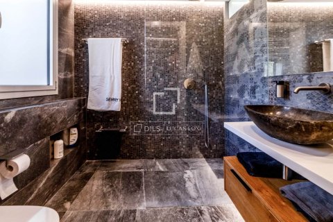 Villa for sale in Sitges, Barcelona, Spain 5 bedrooms, 550 sq.m. No. 150442 - photo 28