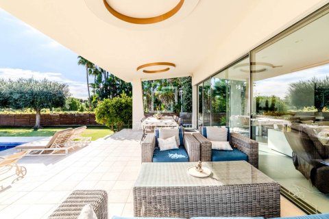 Villa for sale in Sitges, Barcelona, Spain 5 bedrooms, 550 sq.m. No. 150442 - photo 7