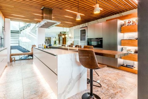 Villa for sale in Sitges, Barcelona, Spain 5 bedrooms, 550 sq.m. No. 150442 - photo 17