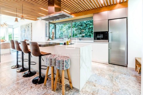 Villa for sale in Sitges, Barcelona, Spain 5 bedrooms, 550 sq.m. No. 150442 - photo 18