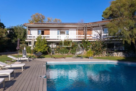 Villa in Sant Pol de Mar, Barcelona, Spain 5 bedrooms, 339 sq.m. No. 150440