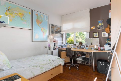 Villa for sale in Sant Pol de Mar, Barcelona, Spain 5 bedrooms, 339 sq.m. No. 150440 - photo 18