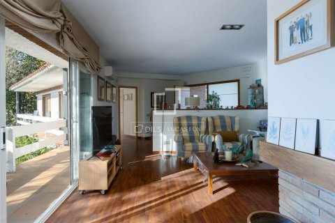 Villa for sale in Sant Pol de Mar, Barcelona, Spain 5 bedrooms, 339 sq.m. No. 150440 - photo 8