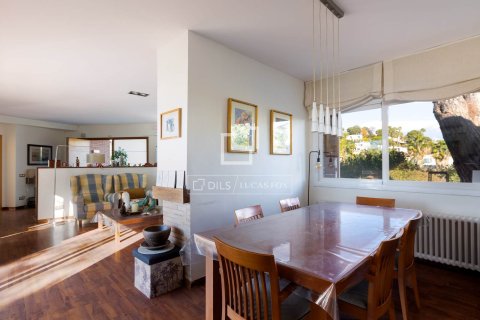 Villa for sale in Sant Pol de Mar, Barcelona, Spain 5 bedrooms, 339 sq.m. No. 150440 - photo 9