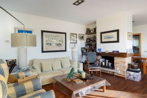 Villa for sale in Sant Pol de Mar, Barcelona, Spain 5 bedrooms, 339 sq.m. No. 150440 - photo 6