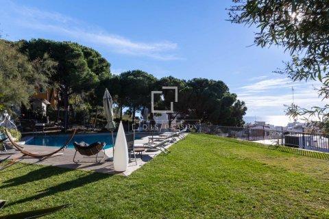 Villa for sale in Sant Pol de Mar, Barcelona, Spain 5 bedrooms, 339 sq.m. No. 150440 - photo 28