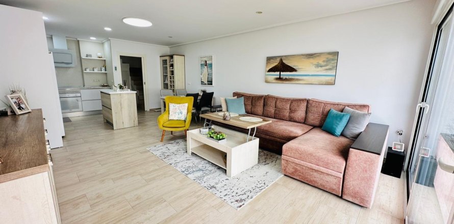 Villetta a schiera a Torrevieja, Alicante, Spagna 2 camere da letto, 95 mq. N° 152097