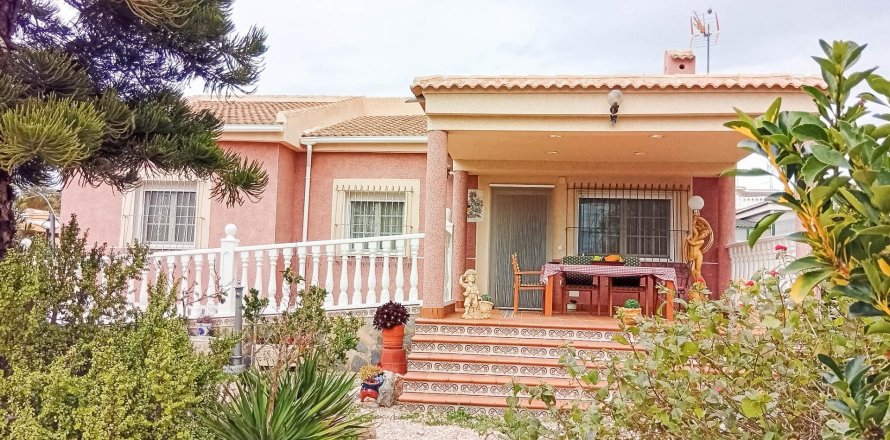 Villa à Torrevieja, Alicante, Espagne 4 chambres, 156 m2 No. 152098
