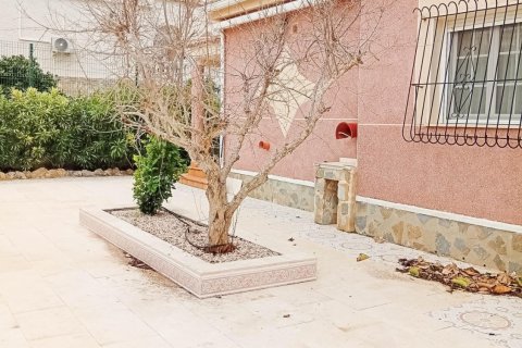 Villa à vendre à Torrevieja, Alicante, Espagne, 4 chambres, 156 m2 No. 152098 - photo 21