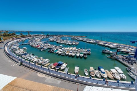 Villa for sale in Dehesa De Campoamor, Alicante, Spain 4 bedrooms, 243 sq.m. No. 145063 - photo 5