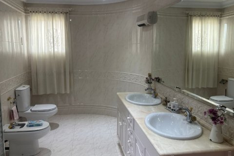 Villa à vendre à Orihuela, Alicante, Espagne, 7 chambres, 513 m2 No. 145059 - photo 12