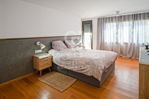 Duplex for sale in Badalona, Barcelona, Spain 3 bedrooms, 220 sq.m. No. 158579 - photo 12