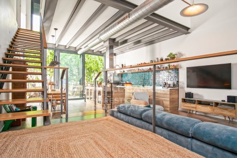 Duplex for sale in Badalona, Barcelona, Spain 3 bedrooms, 220 sq.m. No. 158579 - photo 5