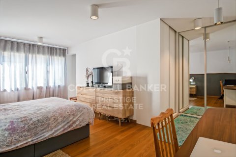 Duplex for sale in Badalona, Barcelona, Spain 3 bedrooms, 220 sq.m. No. 158579 - photo 14
