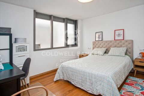 Duplex for sale in Badalona, Barcelona, Spain 3 bedrooms, 220 sq.m. No. 158579 - photo 17