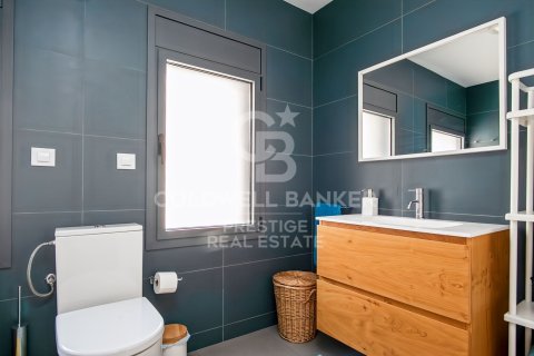 Duplex for sale in Badalona, Barcelona, Spain 3 bedrooms, 220 sq.m. No. 158579 - photo 20