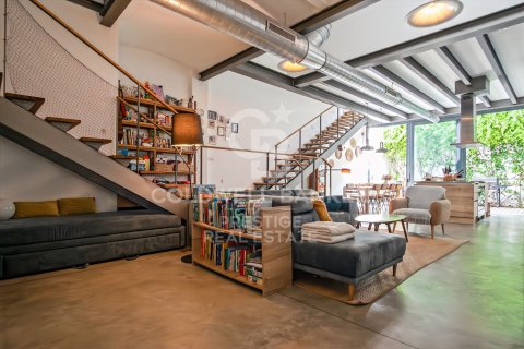 Duplex for sale in Badalona, Barcelona, Spain 3 bedrooms, 220 sq.m. No. 158579 - photo 6