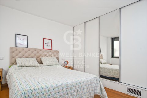 Duplex for sale in Badalona, Barcelona, Spain 3 bedrooms, 220 sq.m. No. 158579 - photo 16