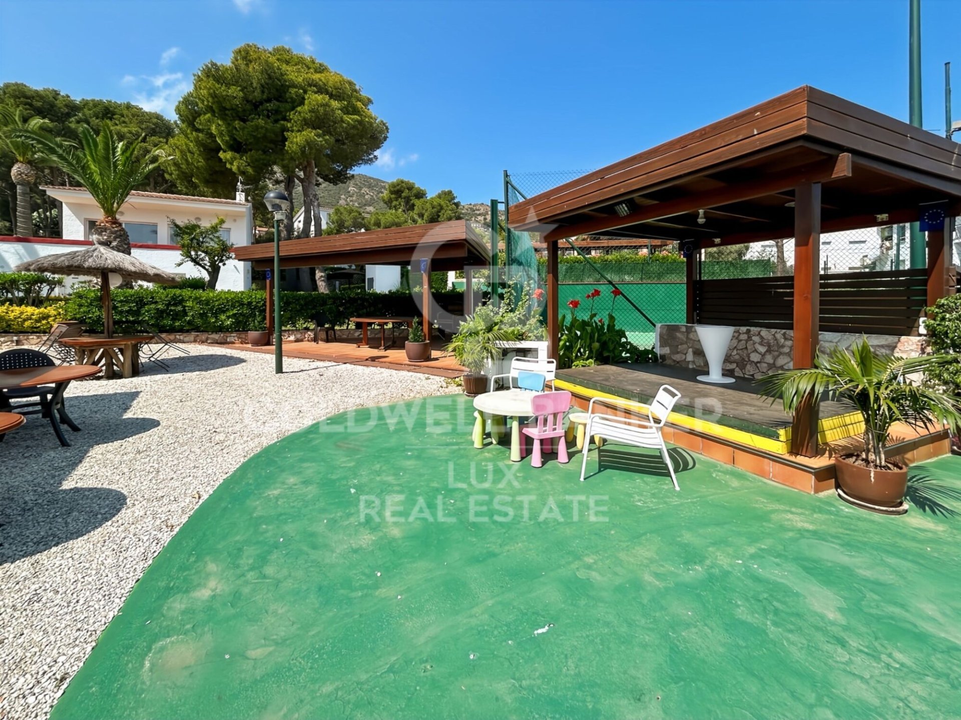 Hotel in Llanca, Girona, Spain 2208 sq.m. No. 158576