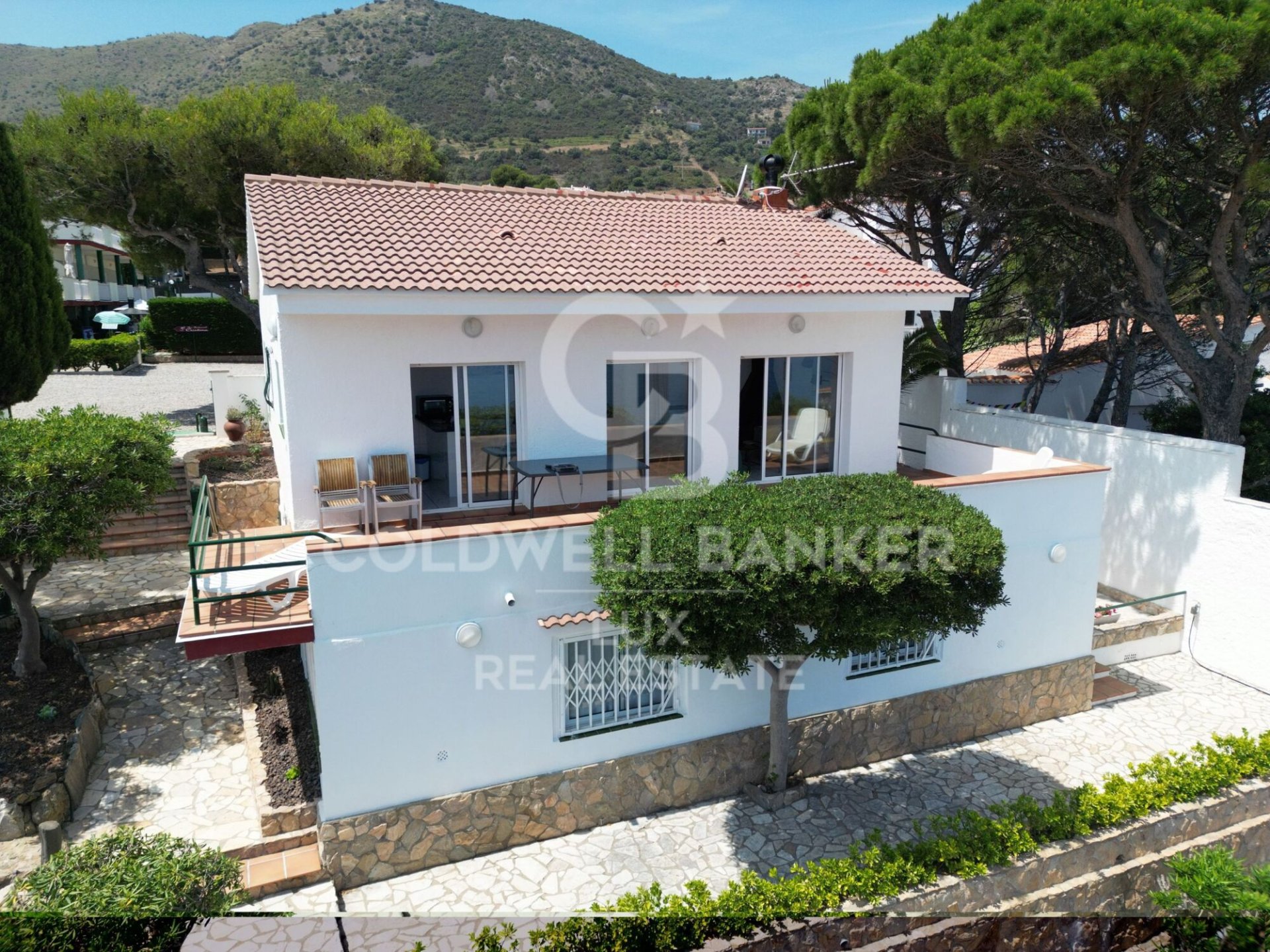 Hotel in Llanca, Girona, Spain 2208 sq.m. No. 158576