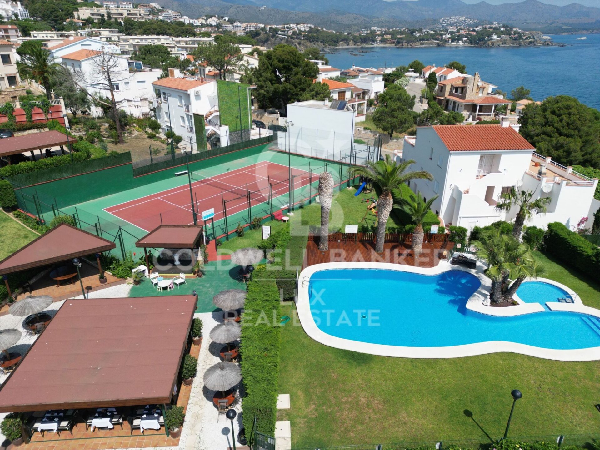Hotel in Llanca, Girona, Spain 2208 sq.m. No. 158576