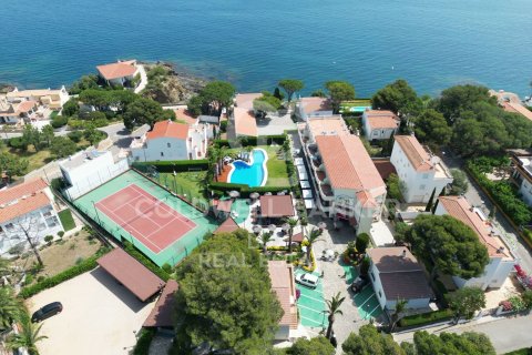 Отель в Лланка, Герона, Испания 2208м2 №158576
