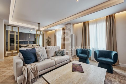 Huoneisto Madrid, Espanja 3 makuuhuonetta, 215 m2 No. 158580