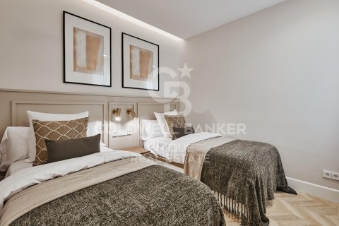Wohnung zum Verkauf in Madrid, Spanien 3 Schlafzimmer, 215 m2 Nr. 158580 - Foto 8