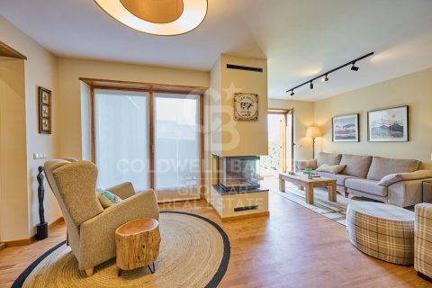 House for sale in Girona, Spain 3 bedrooms, 165 sq.m. No. 158578 - photo 6