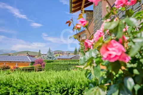 House for sale in Girona, Spain 3 bedrooms, 165 sq.m. No. 158578 - photo 1