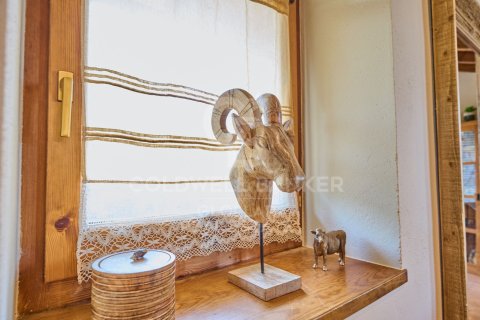 House for sale in Girona, Spain 3 bedrooms, 165 sq.m. No. 158578 - photo 15